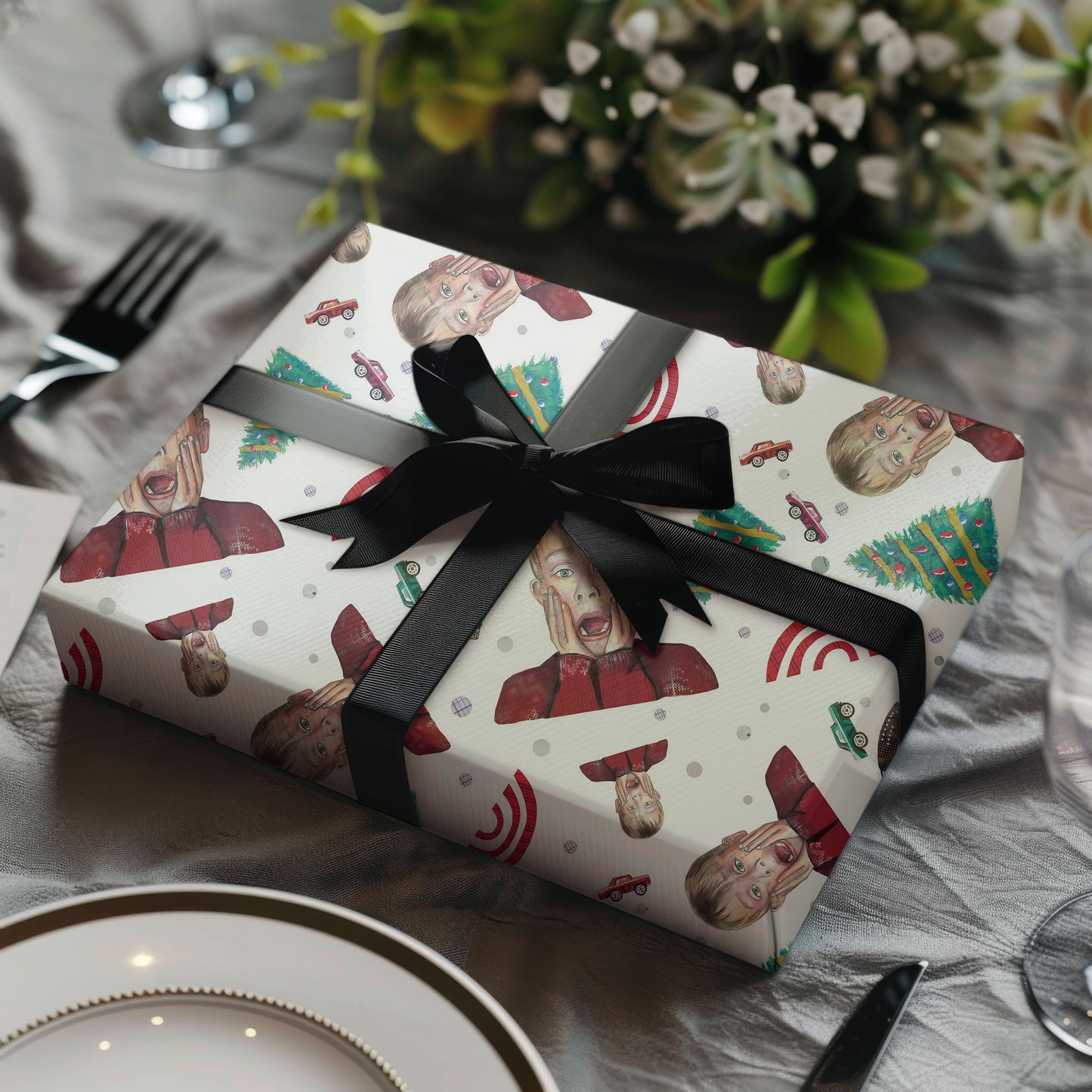 Home Alone Christmas Wrapping Paper, Macaulay Culkin, 90s Christmas Movie Wrap Gift