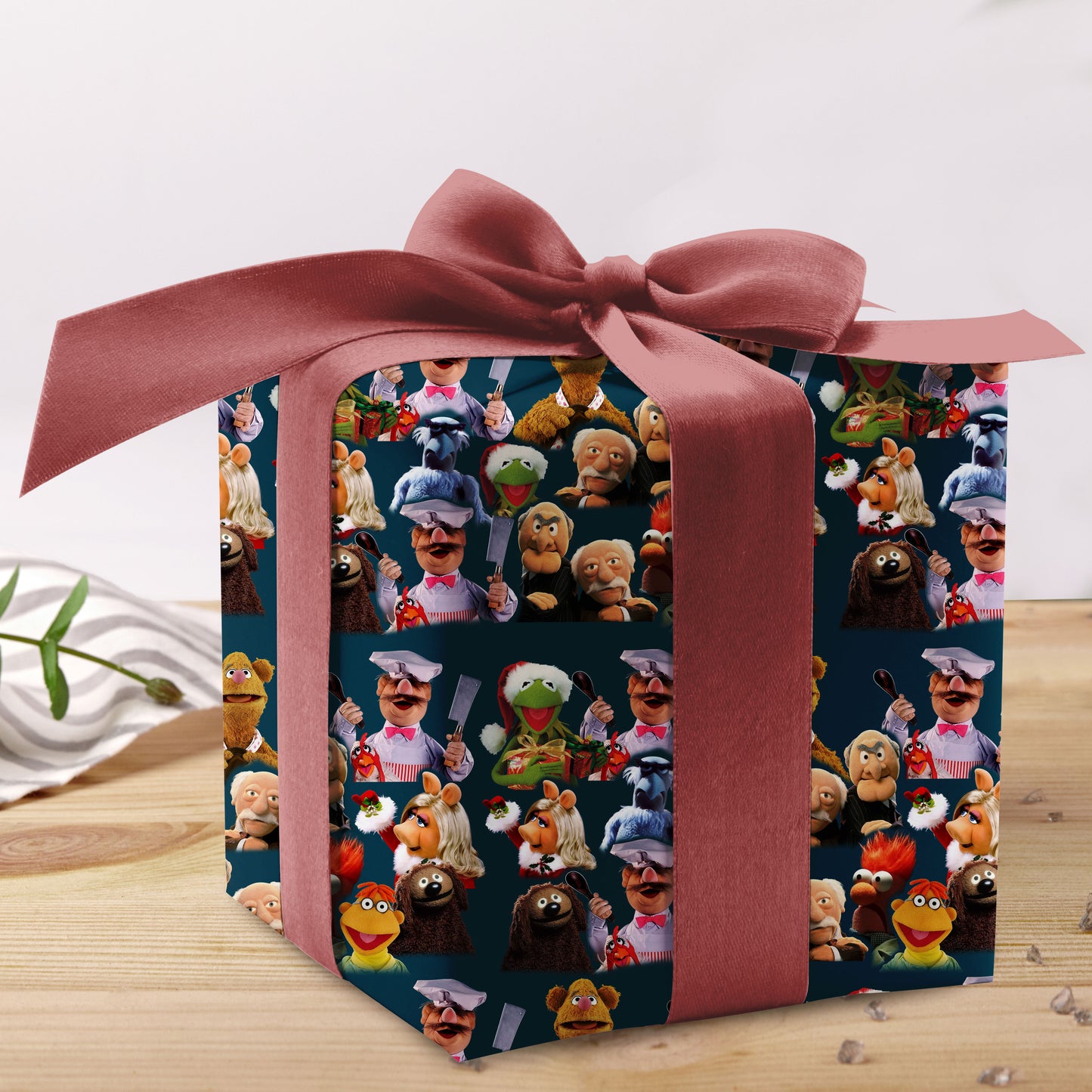 The Muppets Christmas Wrapping Paper Gifts