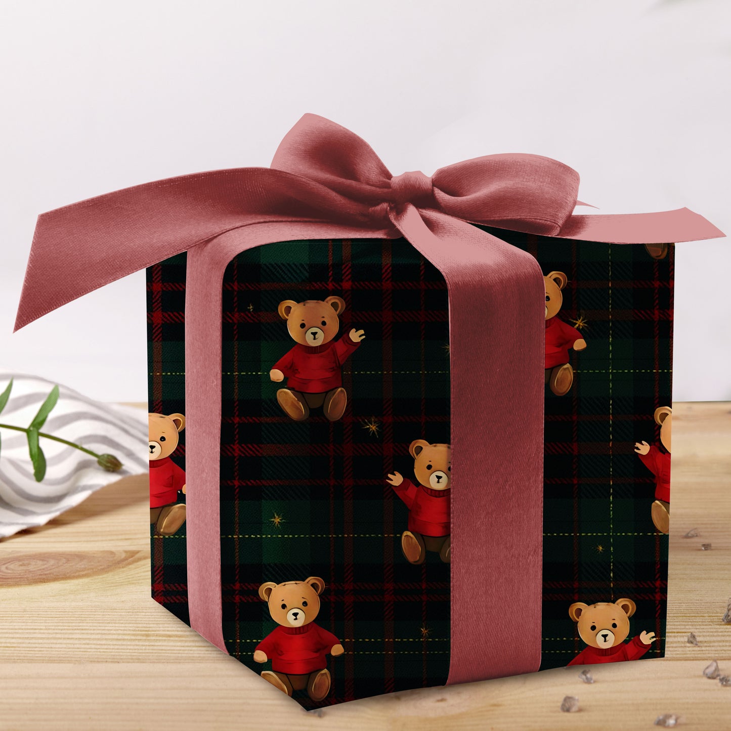 Bear Xmas Gift Wrapping Paper